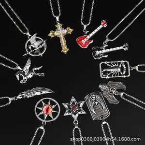 Men's Wolf Tooth Necklace Hip-Hop Personality Feather Cross Pendant Gothic Style Spider Accessory Chain