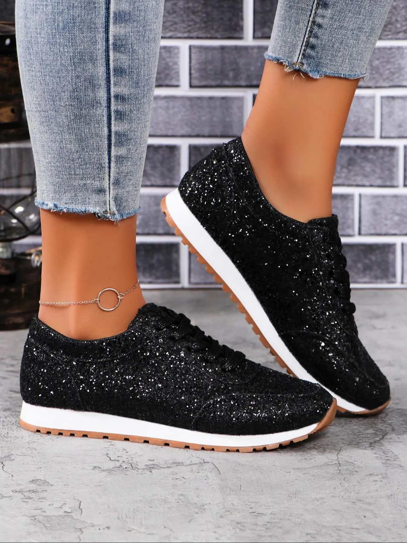 Fashion Glitter Sequins Lace Up Low Top Trainer Sneakers, Sports Shoes, Casual Comfortable Round Toe Closed Walking Shoes for Daily Wear, Female All-match Shoes for Spring & Fall, Footwear, Trendy Shoes