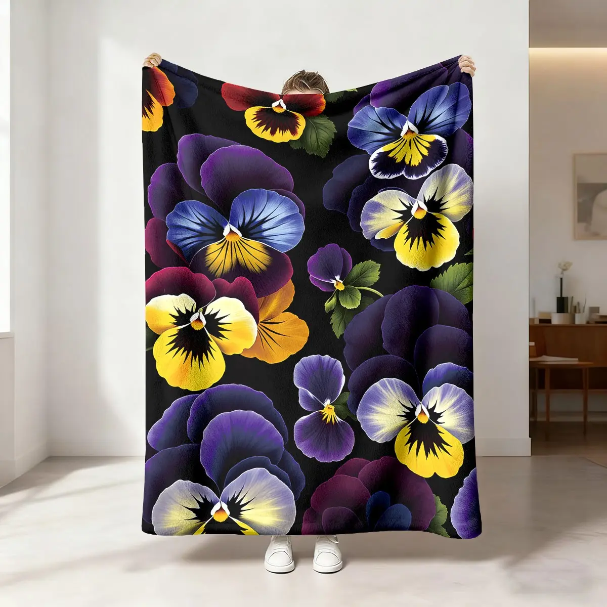 1 piece pansy blanket with black background Colorful iris oil painting printed flannel blanket is skin-friendly, soft and machine-washable, suitable for office, home and all seasons, Cozy Throw Blanket, Decorative blanket