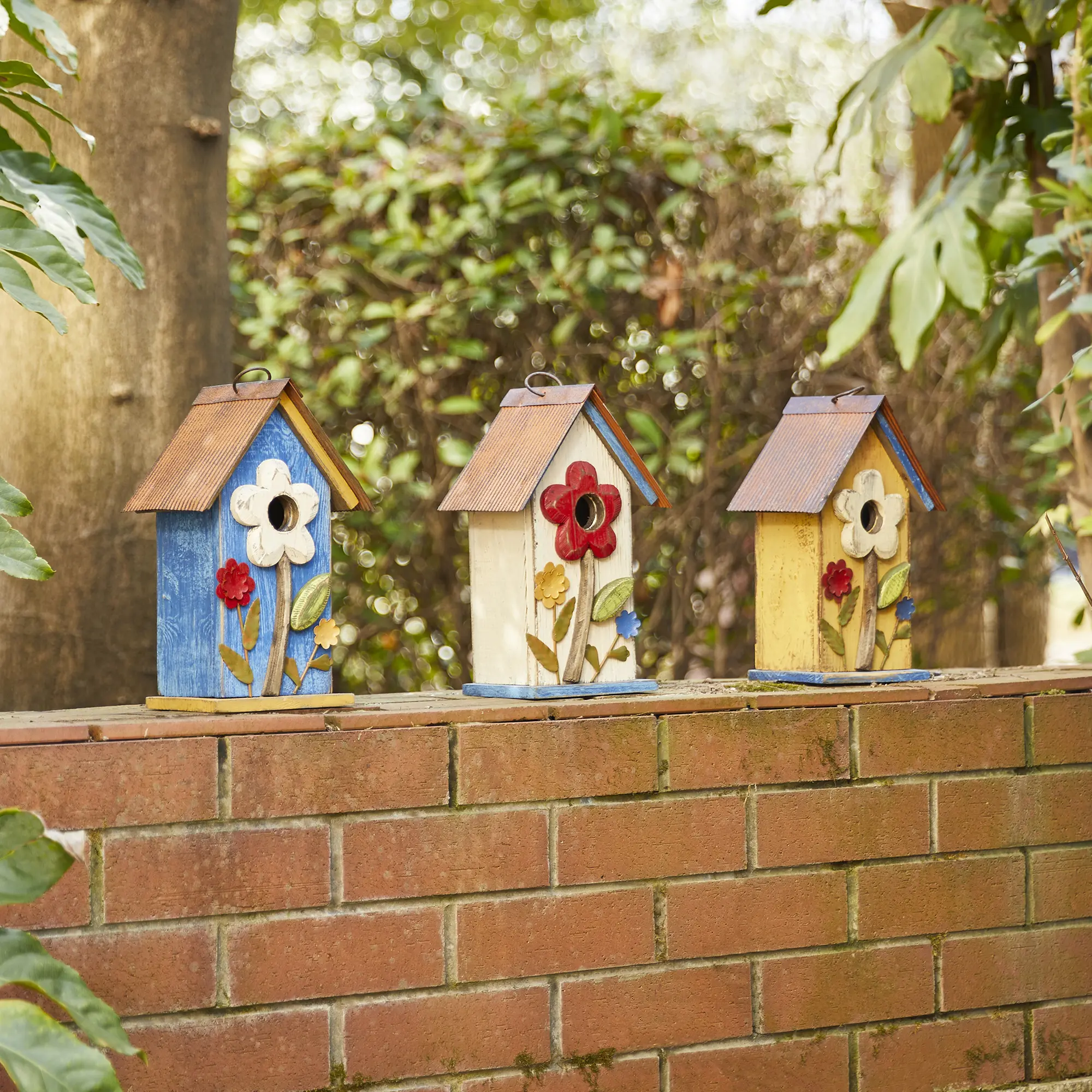 Glitzhome Handcrafted Eco-Friendly 10.25inH Retro Blue Solid Wood Birdhouse - 3D Flowers, Distressed Details, Safe Shelter for Small Birds, Easy Cleanup, Indoor and Outdoor Use