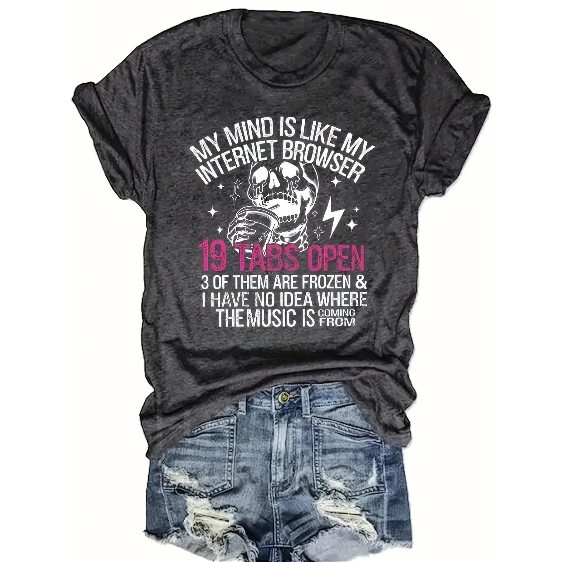 Plus-size fashion letter print T-shirt, skull pattern, suitable for all seasons, bohemian style, stylish and simple short sleeves, loose and breathable round-neck printed plus-size women's T-shirt