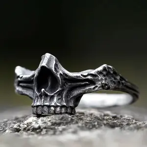 New Vintage Gothic Steel Skull Rings for Men Punk Rock Skeleton Design Male Jewelry Perfect for Party