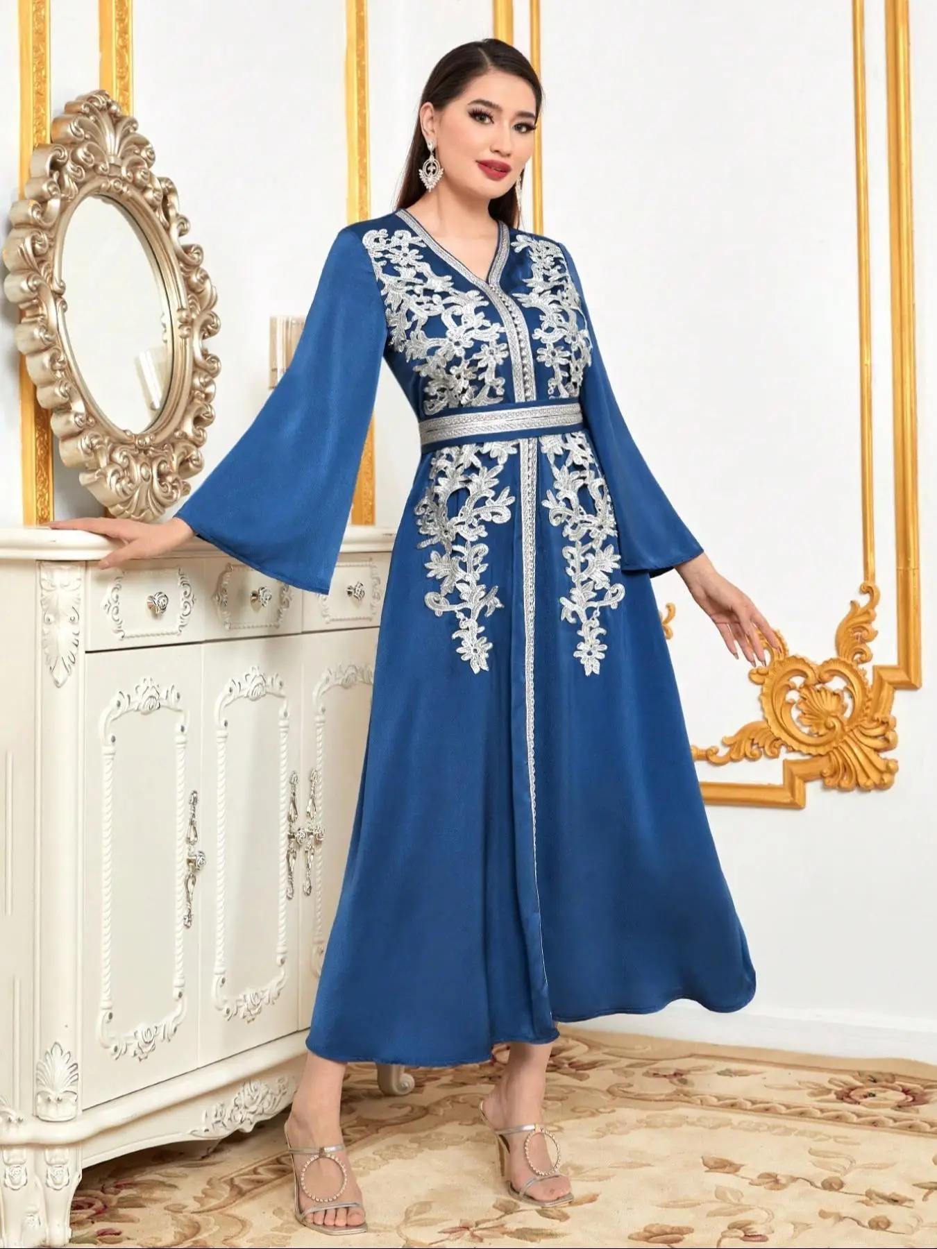 Women's Floral Embroidery Belted Dress, Elegant Long Sleeve Maxi Muslim Dress for Party Wedding Guest, Ladies Islamic Clothing for All Seasons