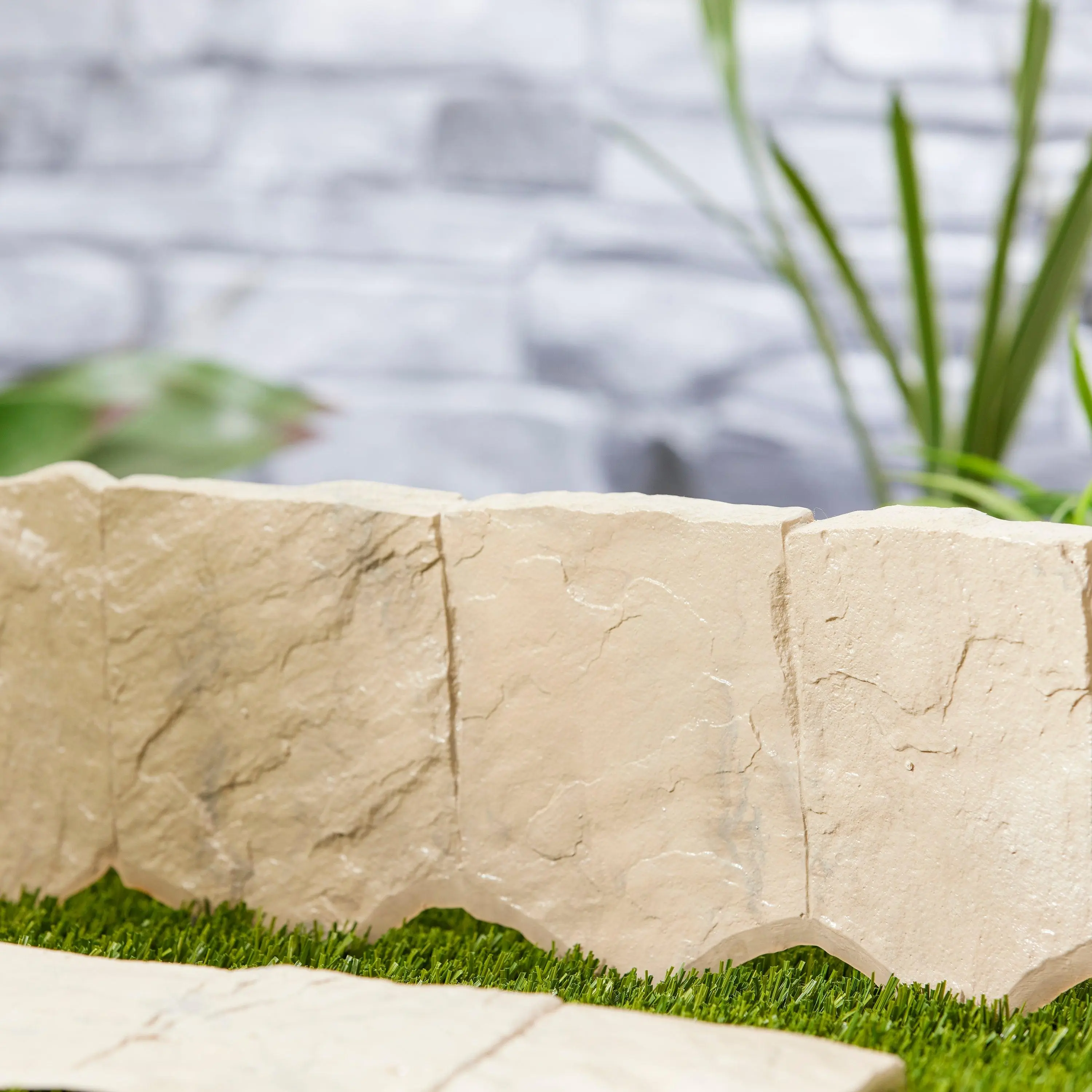 Suncast FSE10LT Landscape Border Decorative Plastic Stone Style Edging