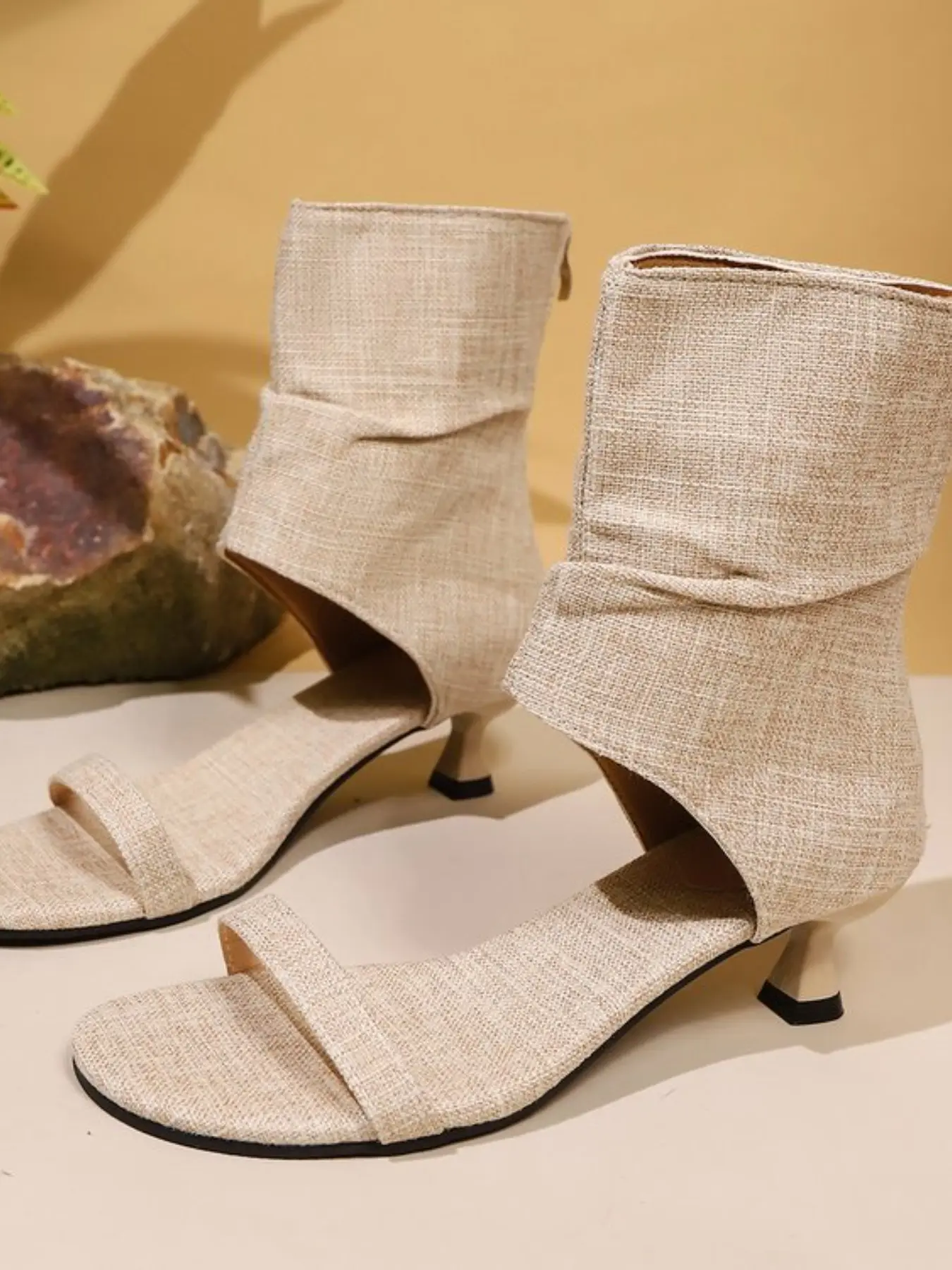 2026 New Women's Open-Toe Booties with Back Zipper, Fine Heel Low Heel One-Strap Sandals, Versatile Short Boots for Summer, Casual Summer Sandals