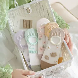 Women's Floral Invisible Socks 5 Pairs Comfortable Breathable Ultra-thin Short with Silicone Anti-slip Design for Summer Low Cut Ankle Socks Ice Silksocks calcetines glass