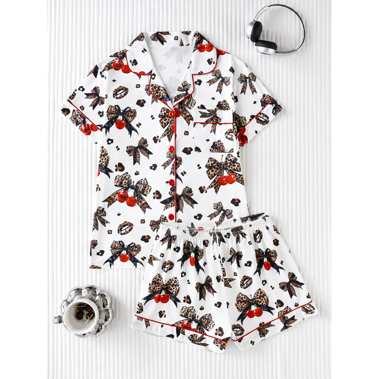 Women's Plus Size Leopard Printed Pattern 2-Piece Pajama Set - Short Sleeve Button-Up Top, Shorts, Cute Look Loungewear, All Seasons Comfortable Sleepwear