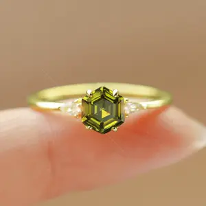 S925 Sterling Silver Hexagonal Peridot Ring – Elegant & Sparkling Artificial Gemstone Jewelry, Stylish Statement Ring for Women, Perfect for Party or Daily Wear