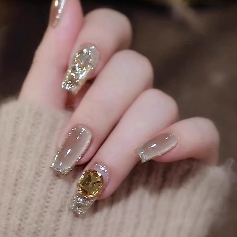 Pure hand-made wearable almond-shaped nails, medium-long length