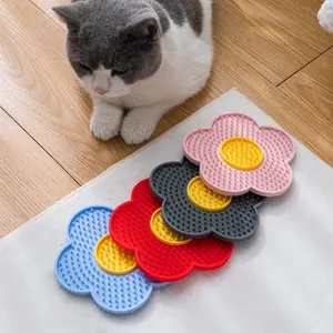 Lovely Flower Lick Mat for Dogs & Cats, Slow Feeder with Non-Slip Suction Cups, Anxiety Relief, Dental Health Enhancer, Ideal for Grooming & Bath Time