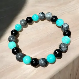 Onyx Labradorite and Amazonite 8mm Beaded Bracelet