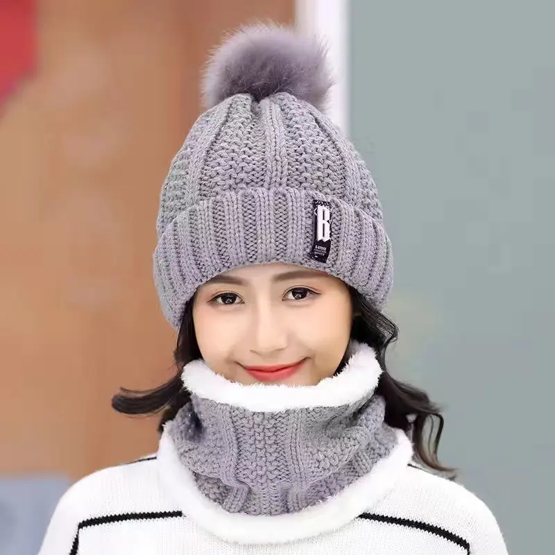 Fashionable Winter Knit Hat and Scarf Combo Cozy Fleece Lined Winter Cap Set for Women