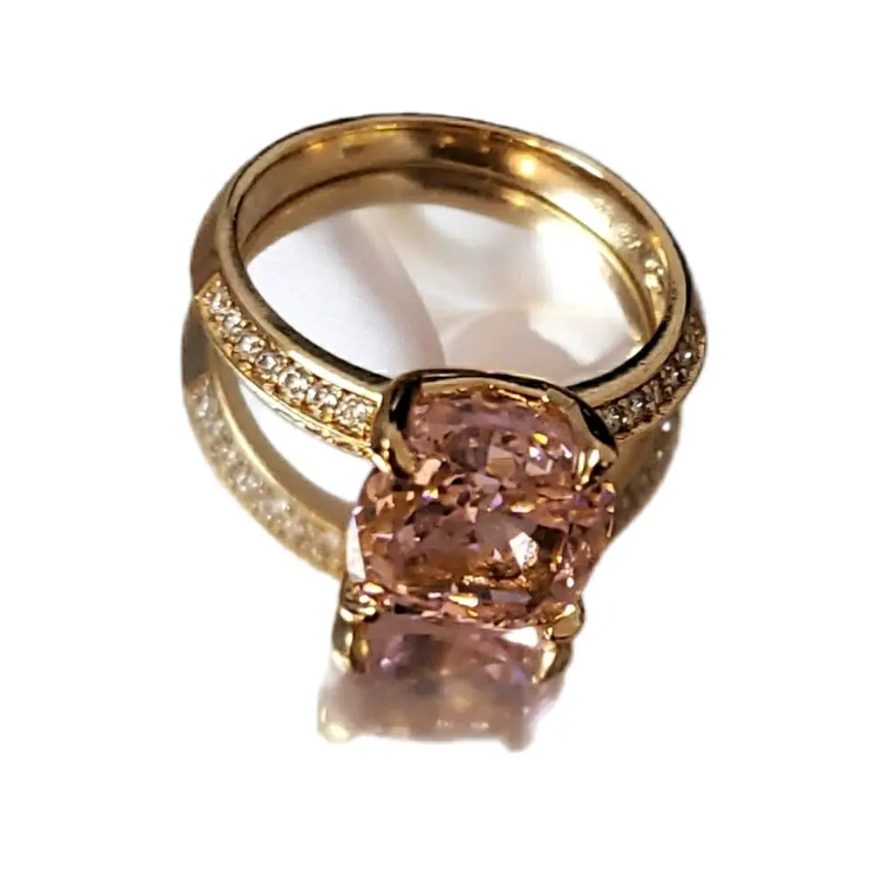 Hermoso Anillo con Piedra Rosa y Blancas en Oro Laminado 14k Elegante y Brillante para Mujer