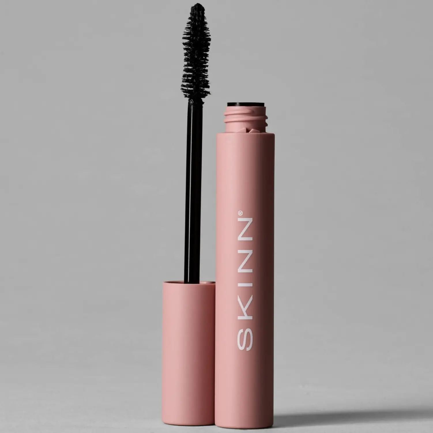 SKINN Cosmetics 4-in-1 Mascara with Hyaluronic Acid & Coconut Oil for Intense Black Color Thickening Curling Lengthening Lashes SKINN Cosmetics 4-in-1 Mascara with Hyaluronic Acid & Coconut Oil for Intense Black Color Thickening Curling Lengthening Lashes