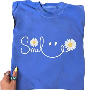 Smiley Daisy Womens Shirts, Emoji Smile Tee for Mom, Comfort Colors, Trendy Floral Tee Shirts, Inspirational Gift for Her, Summer Vibe Gifts