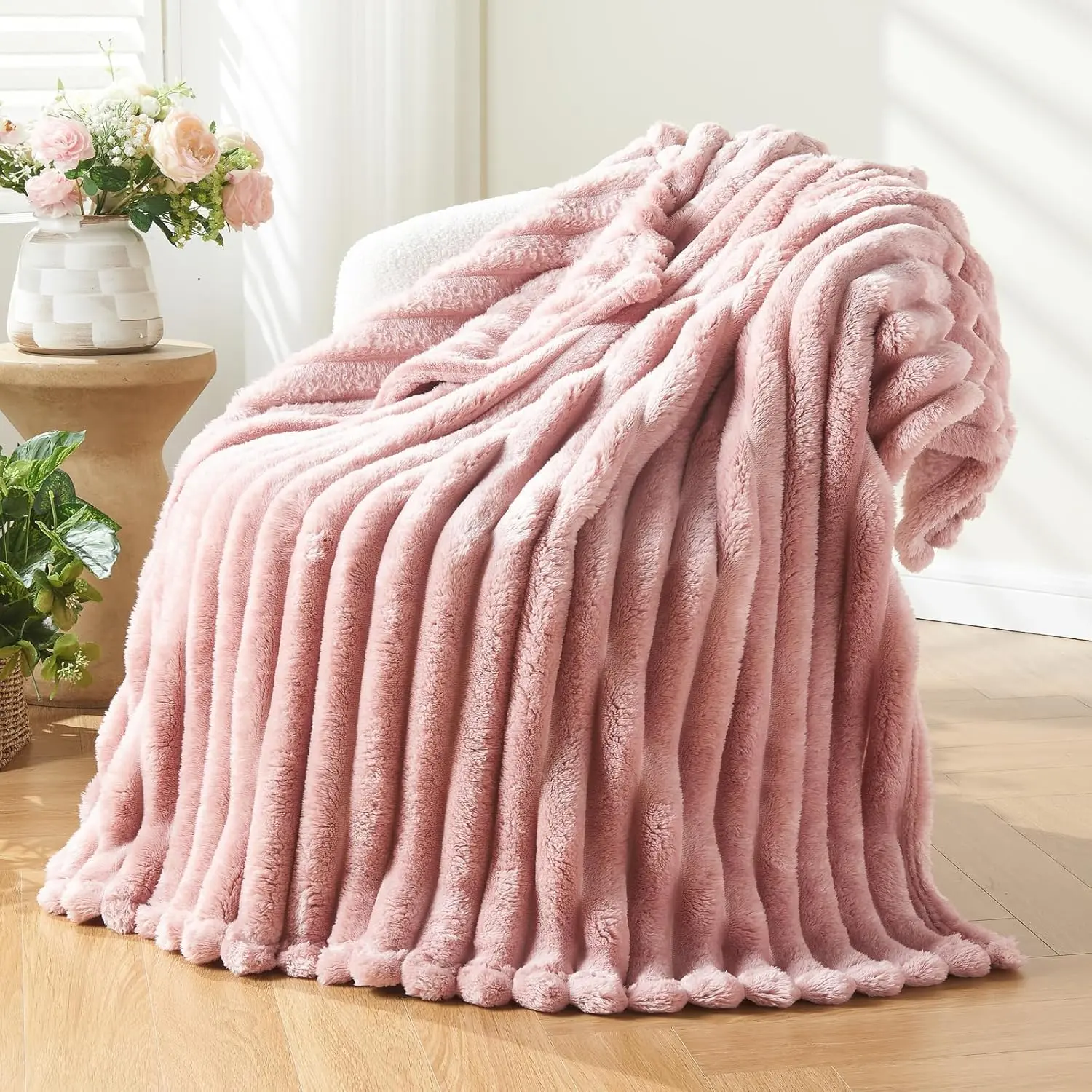 Super Soft Pink Throw Blanket, Premium Flannel Fleece Blanket, Lightweight 3D Ribbed Jacquard Cozy Sofa Bed Blanket for Couch, Bed, Living Room, All Season Warm Plush Blanket, 50 x 60 Inch