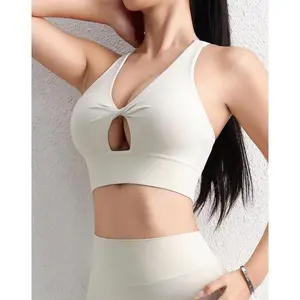 Twist Medium Impact Sports Bra