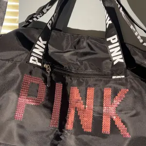 Fitness Bag with Shoe Compartment, Stylish Letter-Print Large-Capacity Lightweight Crossbody Gym Bag, Multifunctional Shoulder Bag