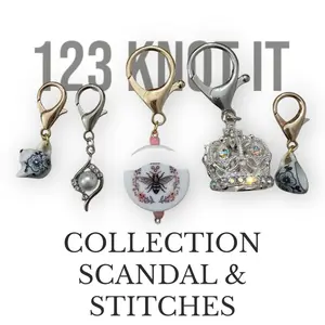 Scandal & Stitches - Stitch Marker Set of 2 large clasps & 3 medium clasps for crocheting