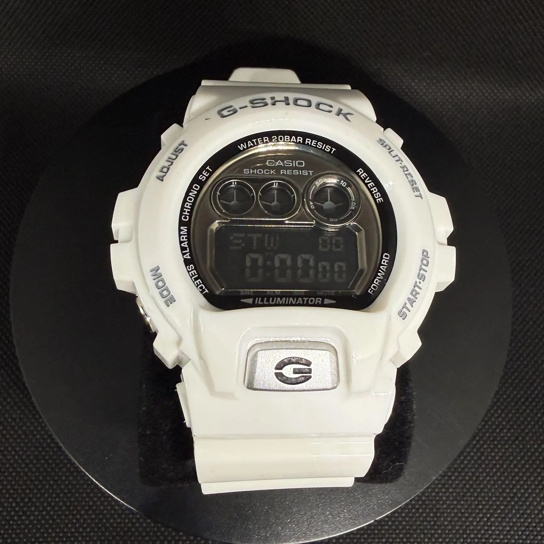 G-Shock GD-X6900 – White COLORWAY