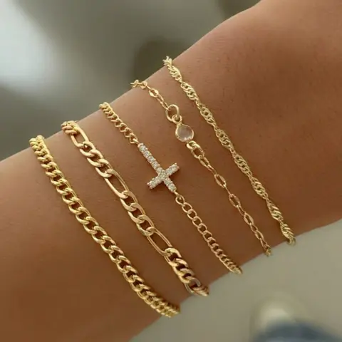 5pcs High-Quality Cubic Zirconia Cross Decorated Stackable Bracelets, Fashionable, Suitable For Women's Parties, Gatherings, Daily Wear, Holidays, And Gifts, Cuban Chain Bracelets, Jewelry Bracelet Stackable Bracelet Set, Stacked Bracelets