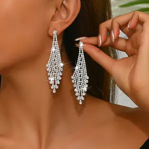Women's High-End Flashy Full-Diamond Rhombus Long Stud Earrings (Sports & Outdoor Accessories Complement)