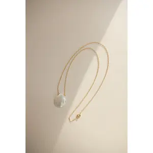 Gold Chain + Pearl Shell