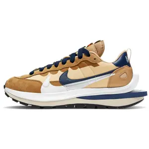 Sacai x Nike VaporWaffle Suede Low-Top Casual Sneakers in Sesame and Blue Void for Men and Women Trending Shoes, House White Official Shoes to Get / Maison Mihara