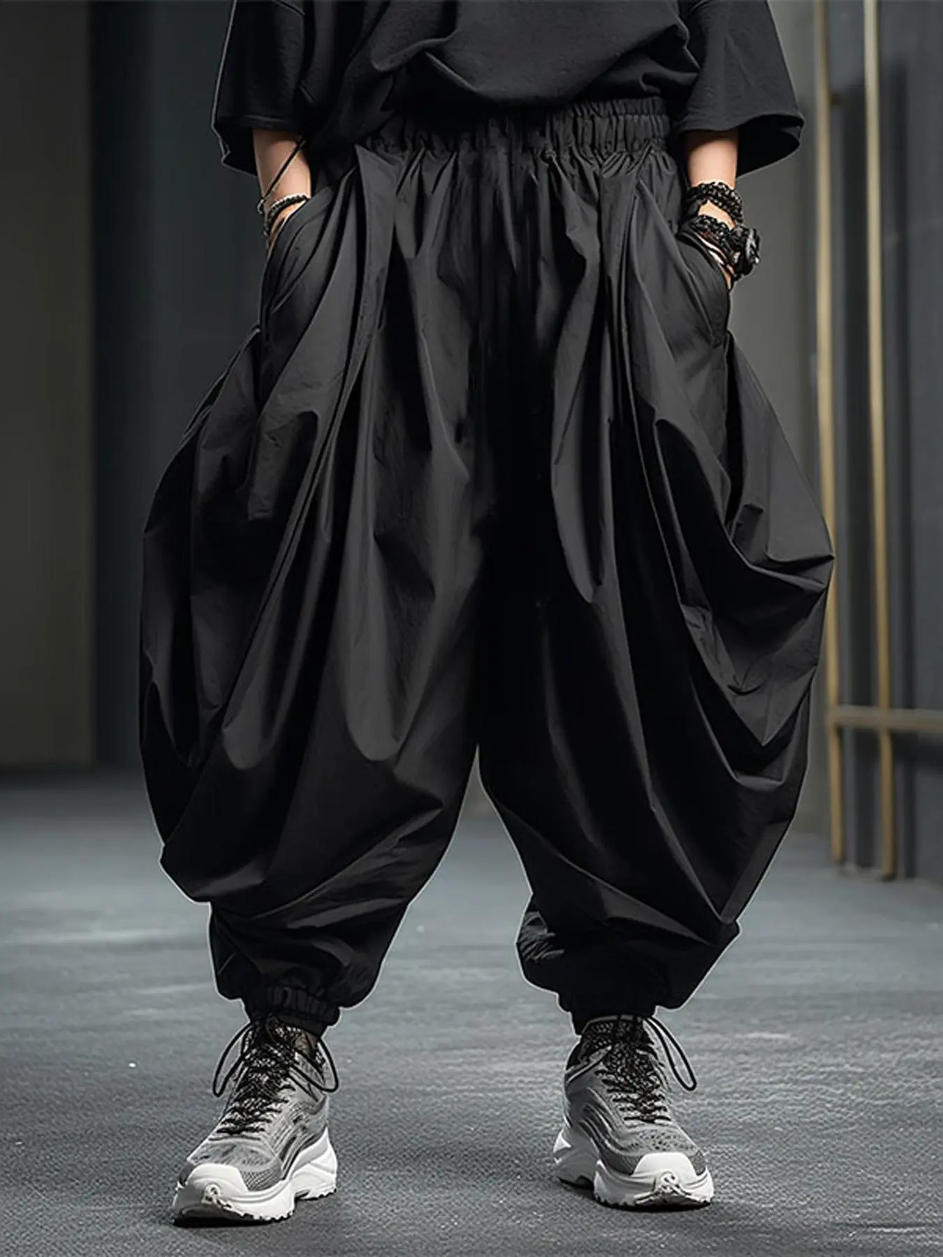 Mens Elastic Waist Ruffles Baggy Harem Trousers Fashion Loose Cargo Long Pants Casual Comfy Trouser Casual Streetwear Trousers Casual Bottom