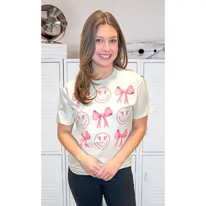 Smiley Bow Graphic T-Shirt