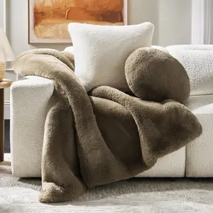 Z Gallerie Shay Faux Fur Throw 50" X 60" - Rich Mocha Luxurious Softness Soft To The Touch Luminous Tone Z Gallerie Shay Faux Fur Throw 50" X 60" - Rich Mocha Luxurious Softness Soft To The Touch Luminous Tone