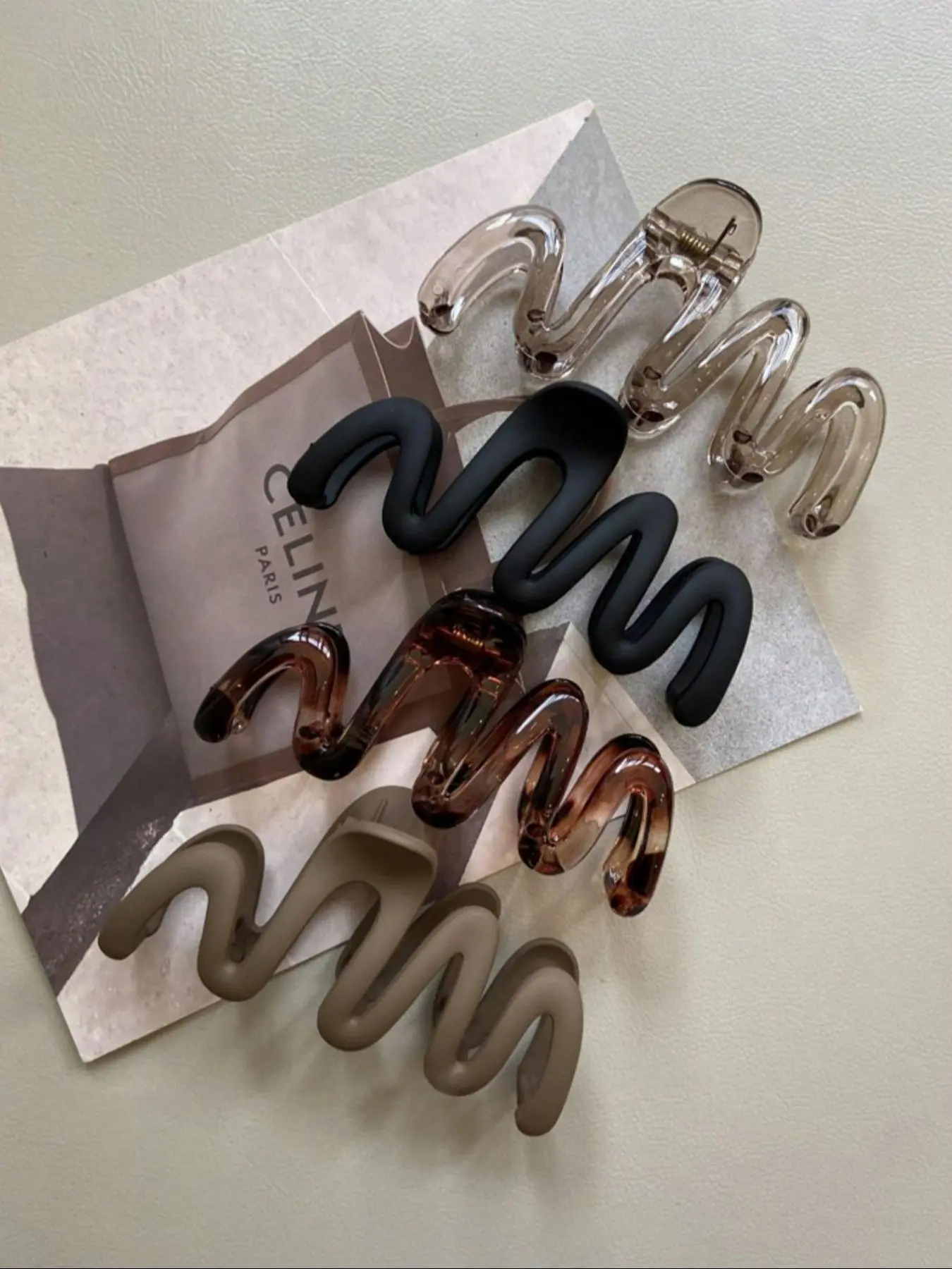 Women Wavy Large 4.3 Inch Hair Claw Clips, Amber Colors, Lightweight Design, Perfect for Daily Use & Stylish Accessory