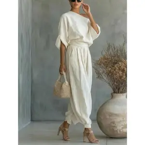 2 Minimalist High-End Chic Basic Clothes, Women's 2-Piece Batwing Off-Shoulder Loose Top and Jogger Pants Set, Latest Two-Piece Outfit: Loose Off-Shoulder Top & Jogger Pants, Loose Casual Top and Tapered Pants Set Matching Lounge Set with Pockets