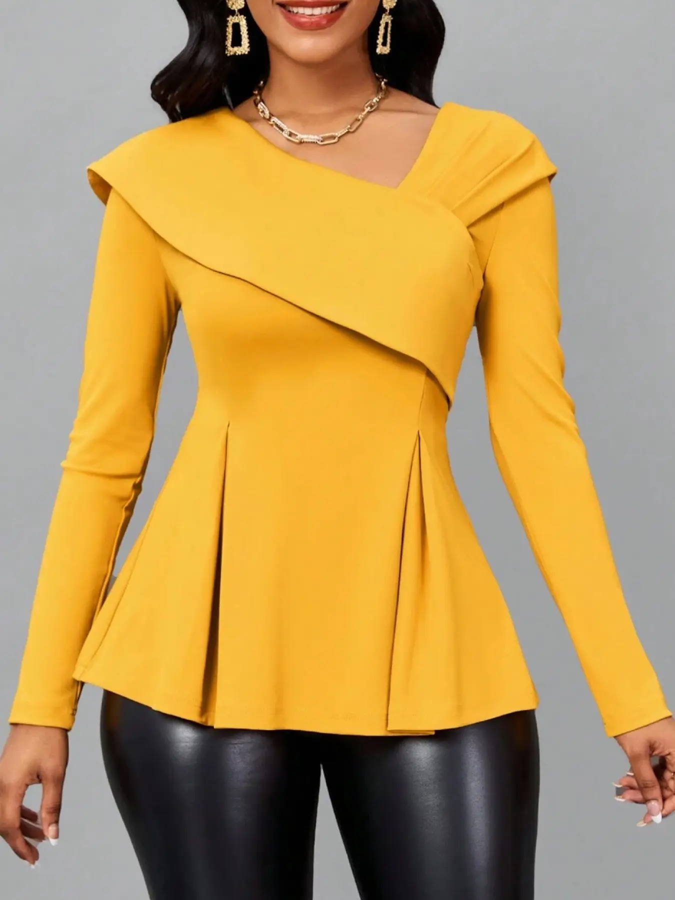 A women's bright yellow asymmetrical waist umbrella long-sleeved top, commuting fashion style slim design shirt Blouse, suitable for autumn and winter, suitable for daily going out, light parties, light socializing in the workplace, etc.