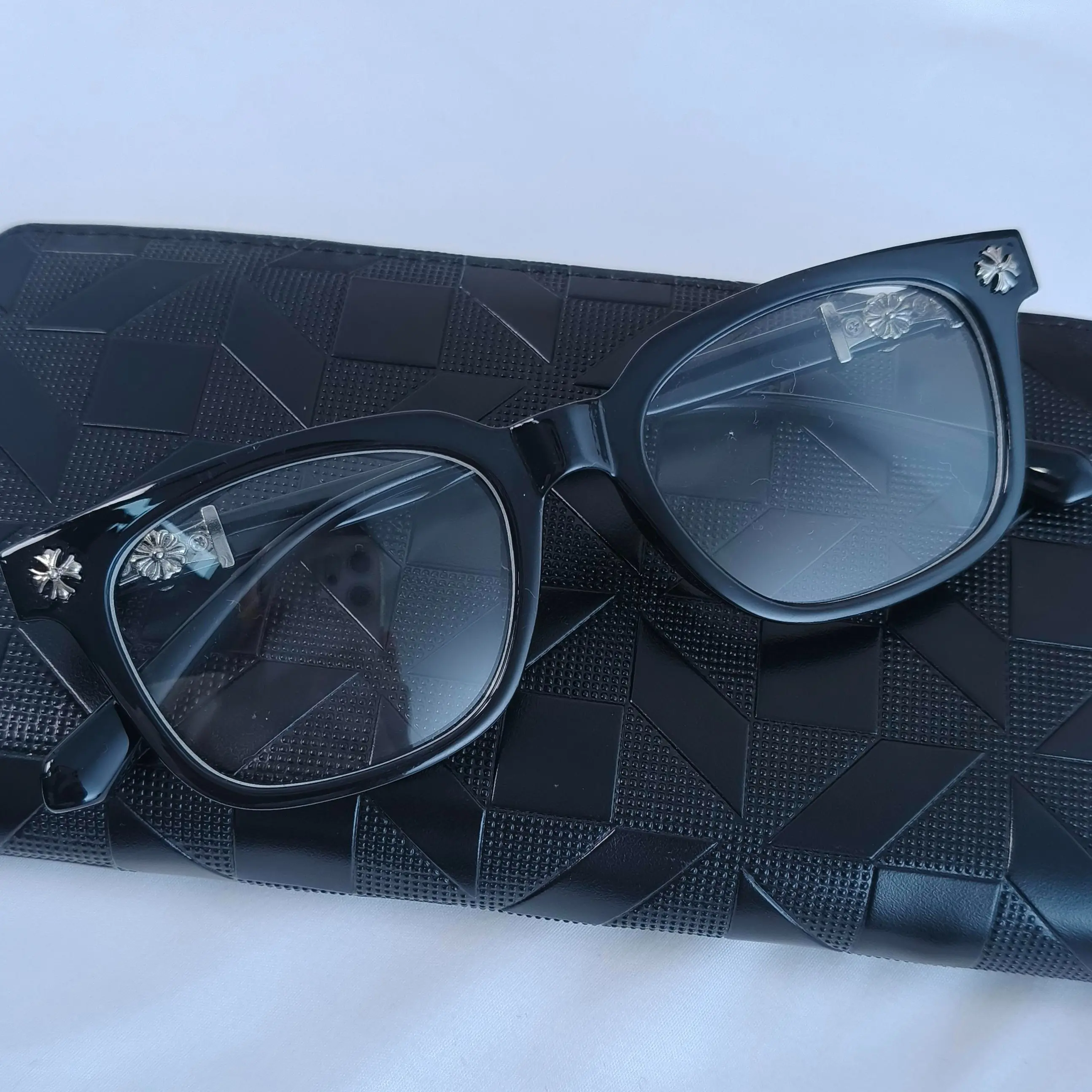 Men's Durable Metal Frame Blue Light Blocking Plain Glasses - Flat Lens, Black-Silver, Versatile Casual Screen Viewing Eyewear for All Seasons