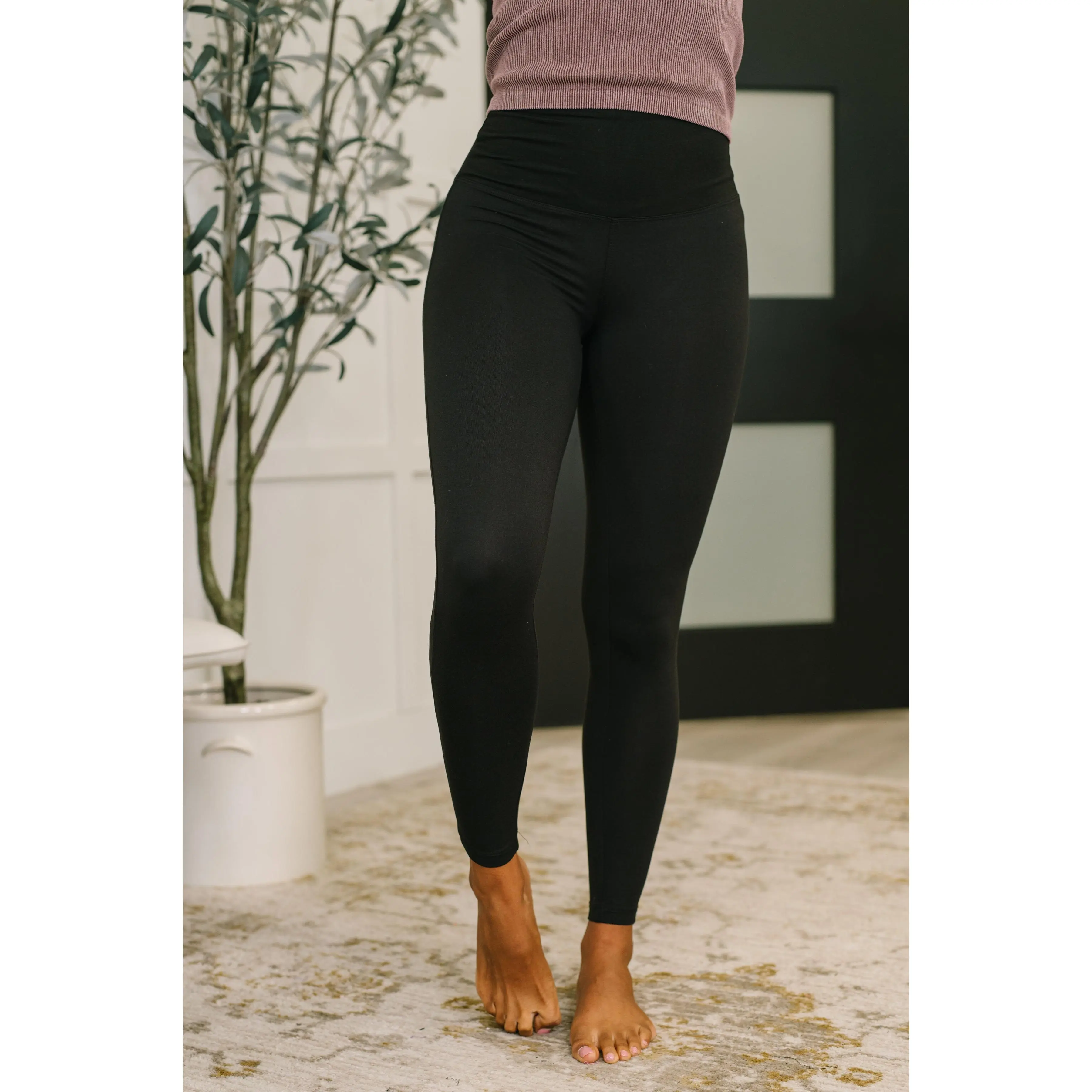 Sunday Splits High Waisted Leggings in Black