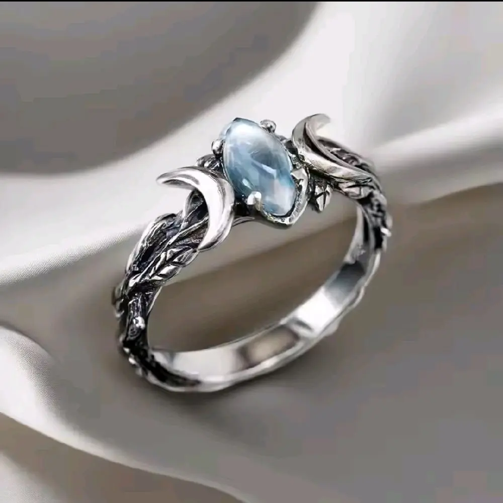 Vintage Natural Moonstone Ring For Women Silver Witchy Boho Gemstone Goddess Triple Moon Design Unique Jewelry