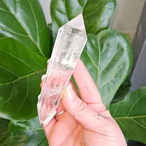 Quartz Crystal Vogel -  Clear Quartz - Quartz - 6"