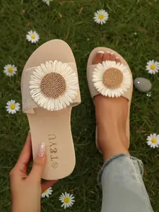 Comfortable Summer Slippers with Daisy Design, Perfect for Water, Shopping, and Home Use, Soft and Easy to Wear All Day Long