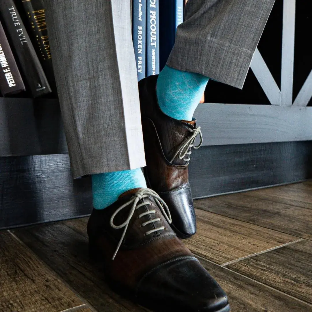 Turquoise Diamonds - A Turquoise Sock with a Contrasting Diamond Pattern