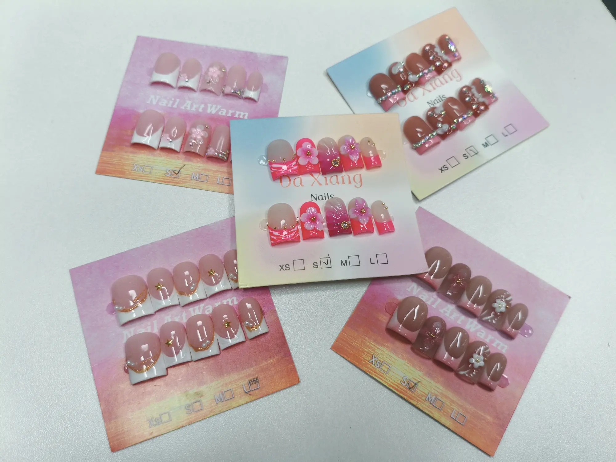 Lilith(7647)gc.$30 for 15sets mystery babe duck nails!