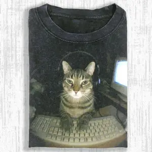 Funny Gamer Cat Meme T-shirt, Vintage 90s Computer Hacker Cat Graphic Tee, Retro Aesthetic Gaming Shirt, PC Gamer Humor Apparel, Unique Unisex Cat Lover Gift
