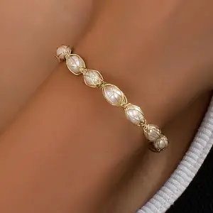 A Luxurious And Elegant Freshwater Pearl Woven Bracelet for Women, Perfect for Holidays, Birthdays, Dates, Balls, Banquets, Parties, Vacations, Shopping, And Everyday Commuting