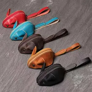 Genuine Leather Women's Cute Mouse Design Coin Wallet with Secure Zip Fastening, Zipper Wallet Design, Trendy Leather Compact Utility Mini Wallet, Fashionable Novelty Vintage Wallet for Daily Use