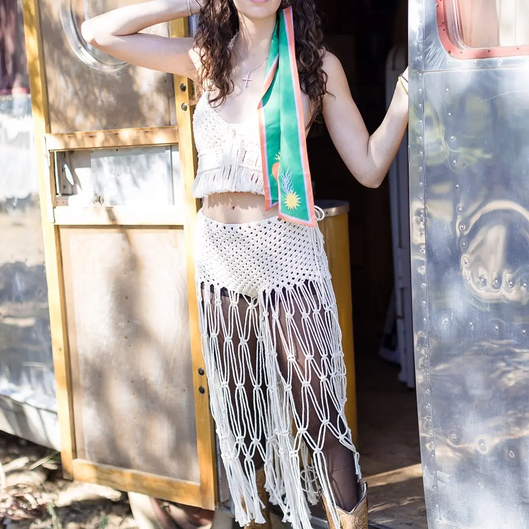 Small macrame top