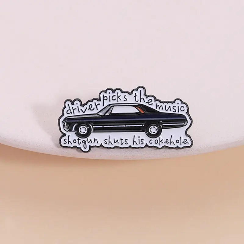 Car Design Lapel Brooch, Cute Car Emblem Badge Decoration for Backpack Clothes, Fashion Accessories for Men & Women, Vintage, Alloy Brooch Pin, Lapel Pin