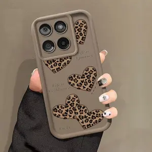 leopard print heart,available in multiple colors, suitable for Moto phone cases, including Moto G96, G86, G85, G75 series, as well as E15, E14, E13, EGEE70, 60, 50, 40 series, 4G, 5G, Fusion, Stylus series and various models. Comes with a hanging strap, l