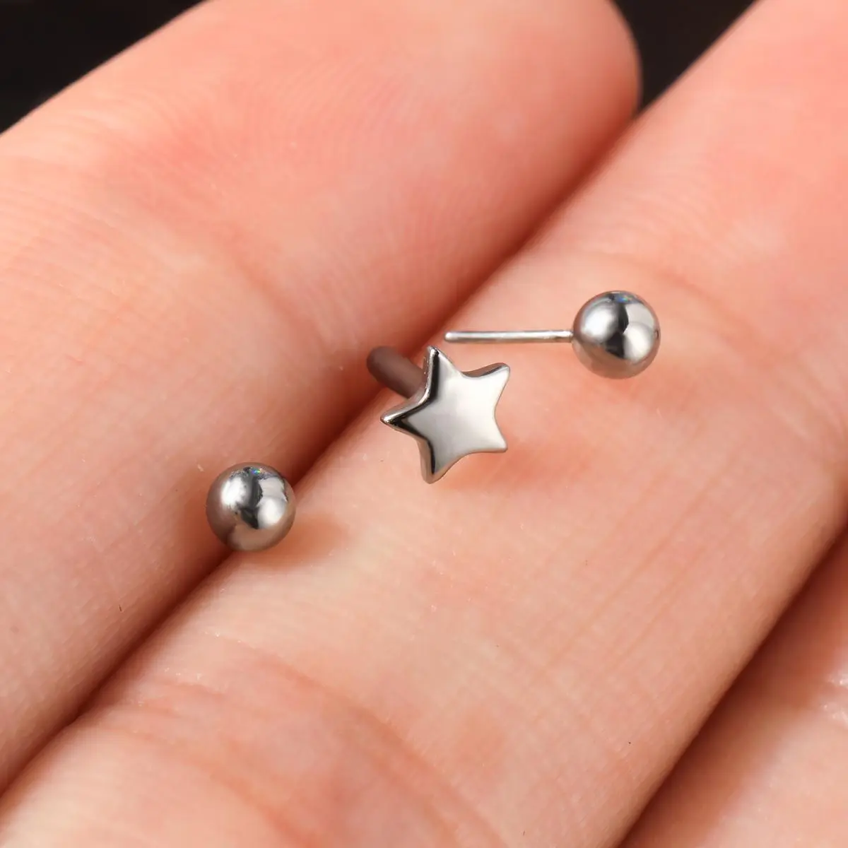 OUFER BODY JEWELRY 16G G23 Titanium Star Heart Nose Ring, Threadless Push Pin Flat Back Nose Stud Jewelry for Cartilage, Helix, Lip, Stud Earrings, Daily Wear, 16G=1.2Mm, 6Mm, Elegant, Flat Back Sits Smooth, Threadless Push Pin Ease, Titanium G23, Fashion