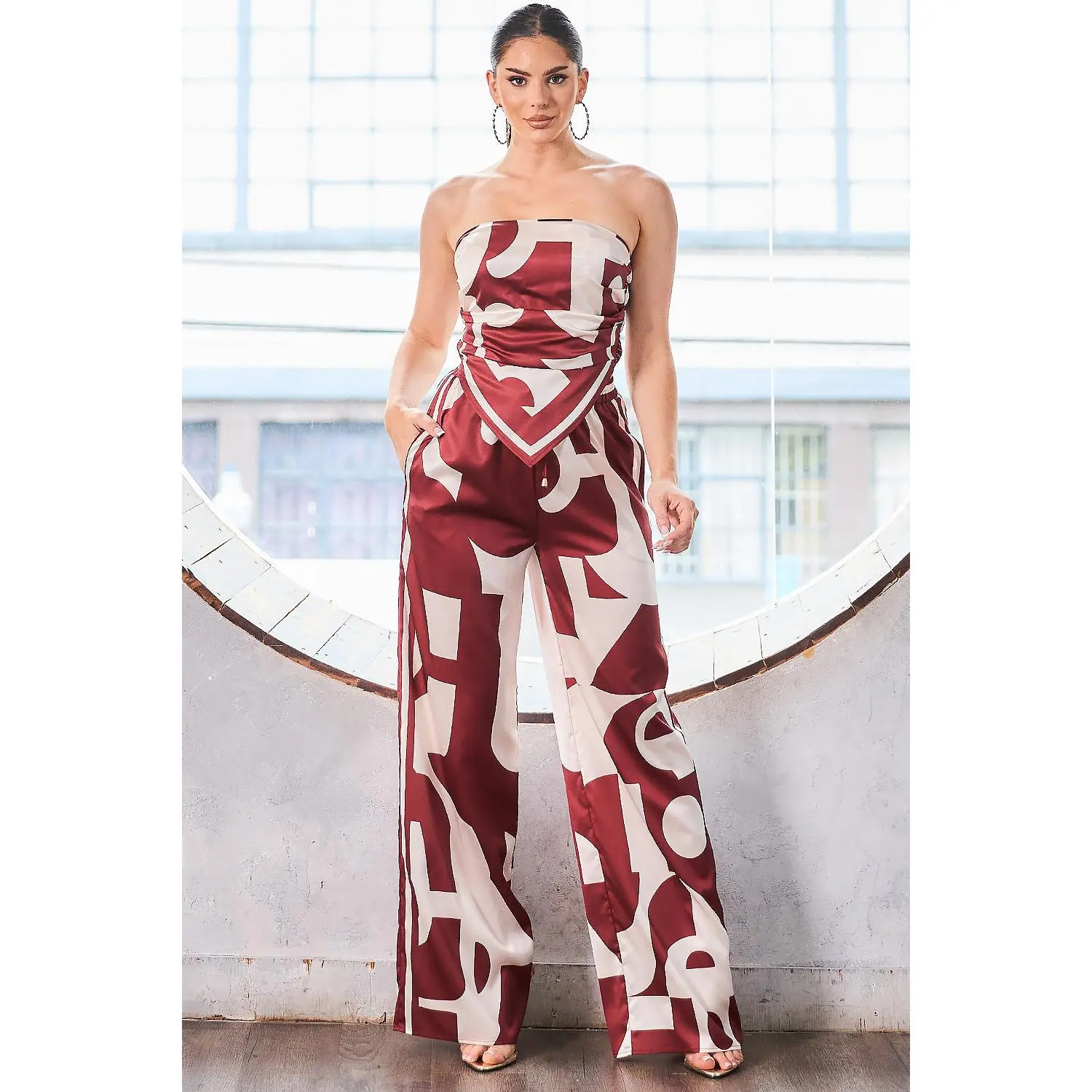 Strapless Satin Effect Scarf Top & Palazzo Pants Set for Women - Fitted Sleeveless Clothes with Pleated Fabric and Elastic Waistband