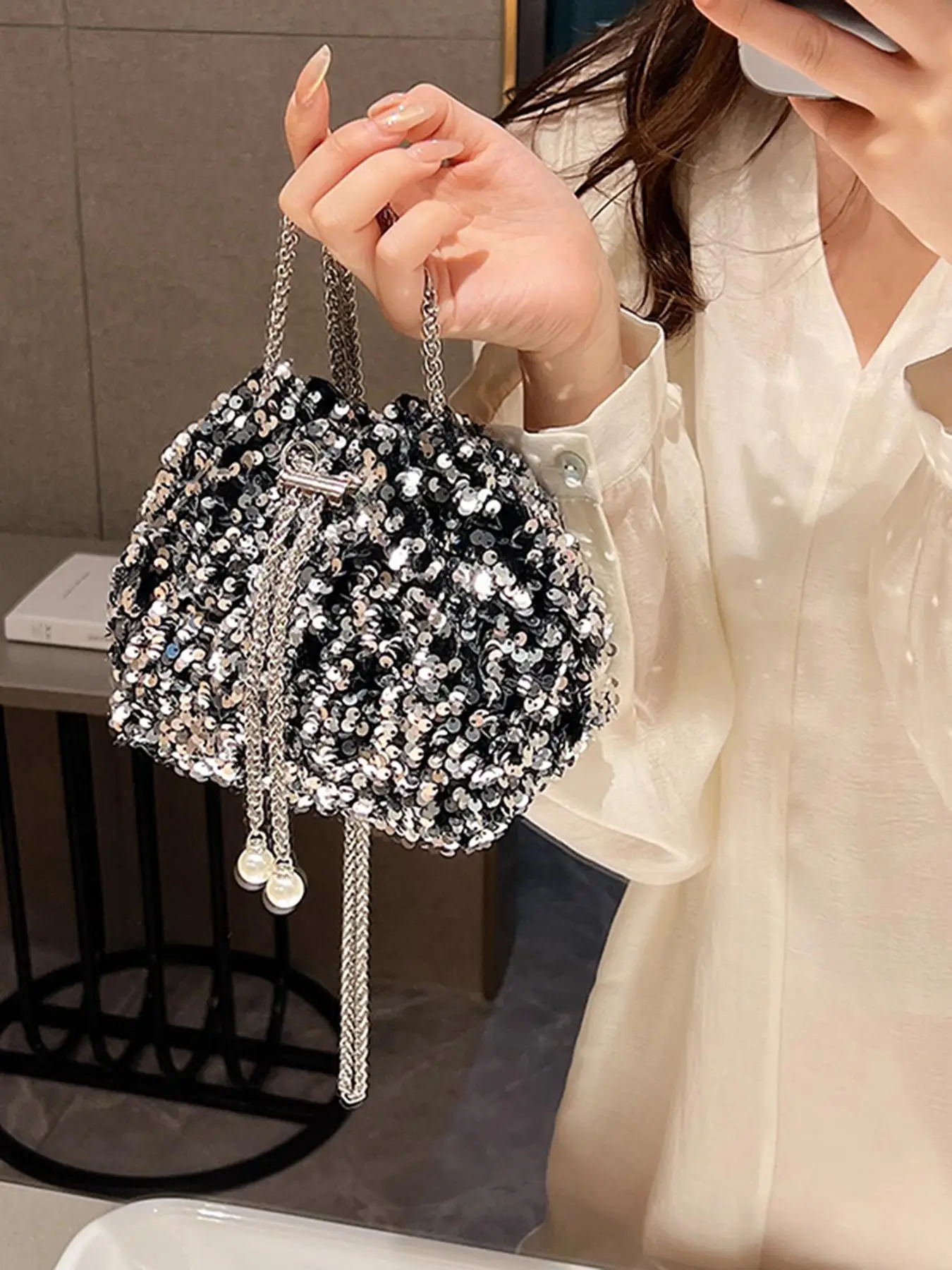 Women's Elegant Rhinestone Decorated Chain Strap Shoulder Bag, Exquisite Trendy Drawstring Design Crossbody Bag, Fashionable Ladies Purse for Party De